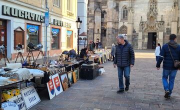 FOTO: Cez víkend láka východ na Burzy starožitností