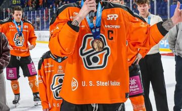 FOTO: Košickí hokejisti ukončili play-off bronzovou medailou