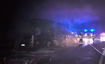 FOTO: Požiar autobusu na Dargove