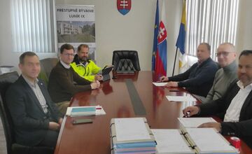 FOTO: Na košickom Luníku 9 začínajú s výstavbou bytov