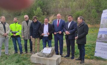 FOTO: Na košickom Luníku 9 začínajú s výstavbou bytov