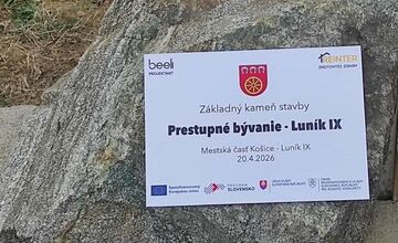 FOTO: Na košickom Luníku 9 začínajú s výstavbou bytov