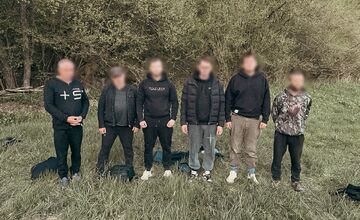 FOTO: Zásah na hraniciach v okrese Snina. Ukrajinský štátny príslušník je podozrivý z prevádzačstva